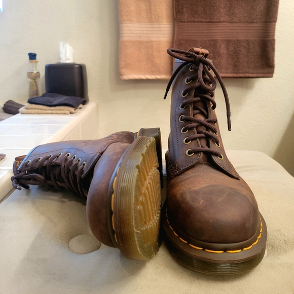 Dr. Martens Shoes - Dr Martin Brown Combat boots Size 8